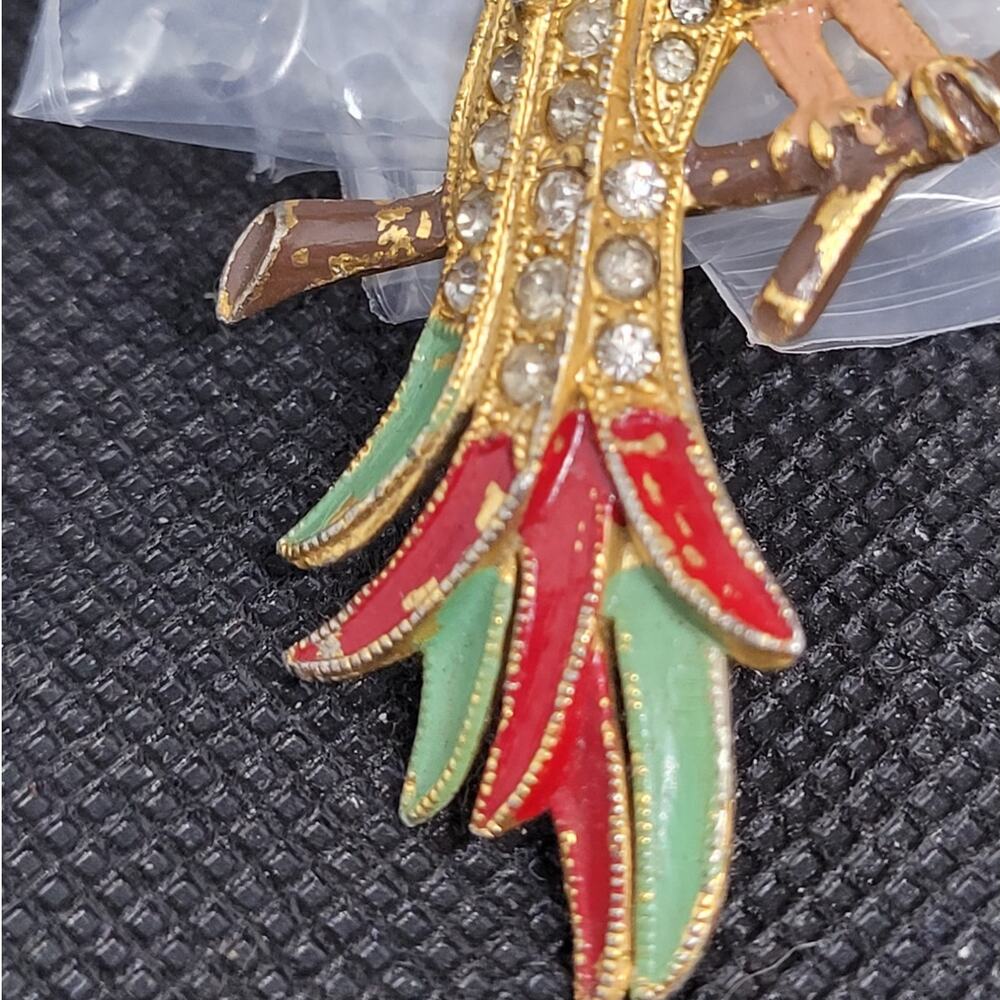 Vintage Parrot Brooch Gold Tone Red Green Enamel Whimsical Animalcore - Picture 4 of 7